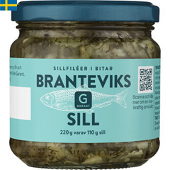 Brantevikssill med sillfiléer i bitar. Sillen kan ätas direkt eller användas i olika maträtter. Smaklig sill!